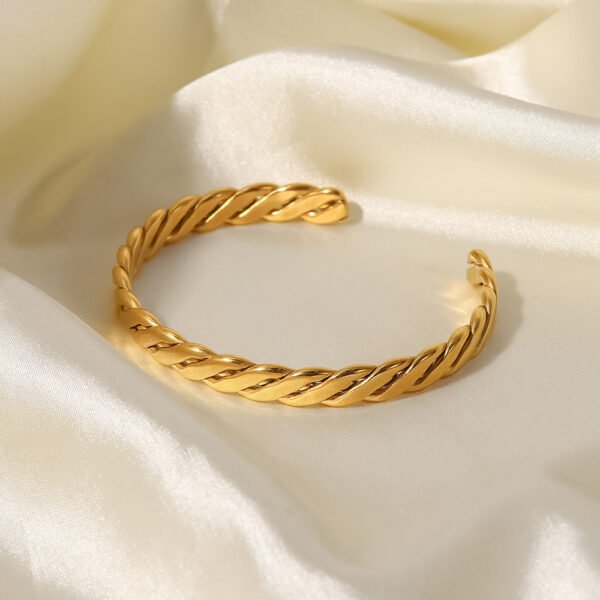 Vintage INS Titanium Gold Open Bangle for Women – Non-Tarnish